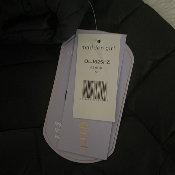 (NWT) Madden Girl Women's Hooded Packable Puffer Jacket in Black, Medium - Picture 11 of 13